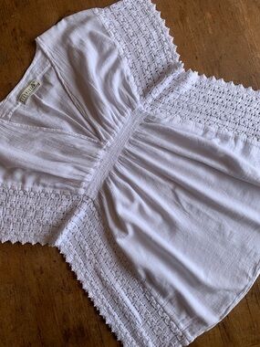 Seaspice Peruvian Cotton White Lace-Trim V-Neck Swim Coverup